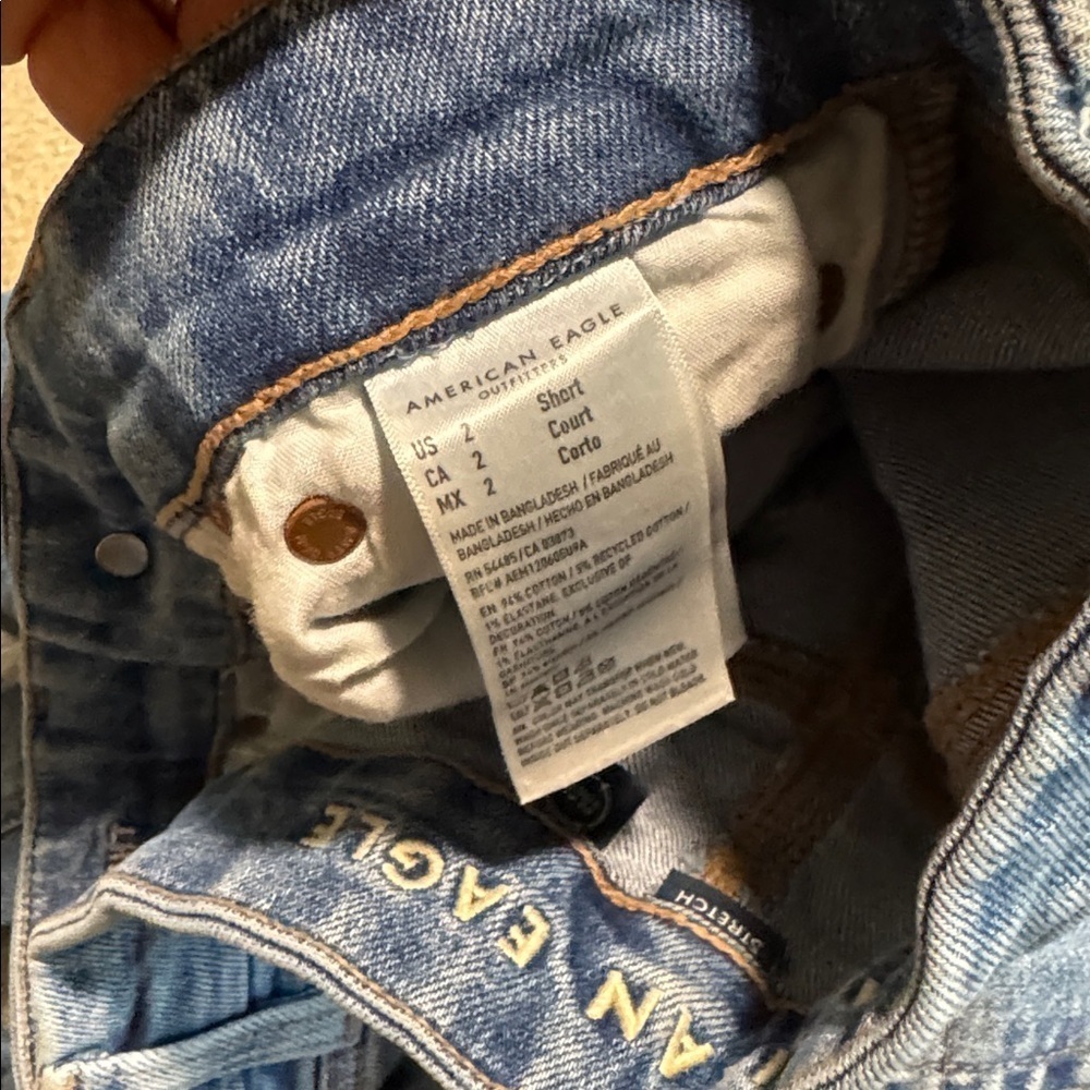 American eagle Stretch Curvy Ripped Straight Jean size 2 short - Picture 9 of 11